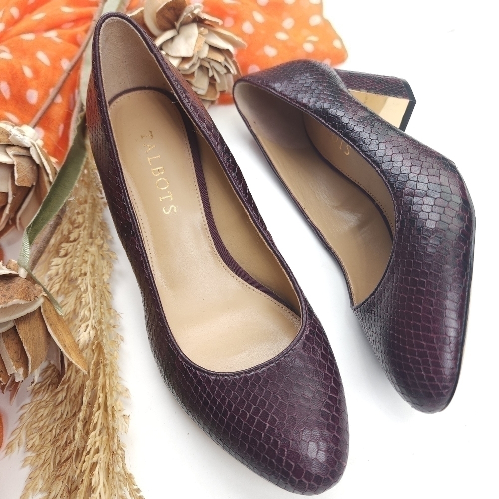 Talbots Maroon Low Block Heel Sz 6½ - Picture 1 of 10